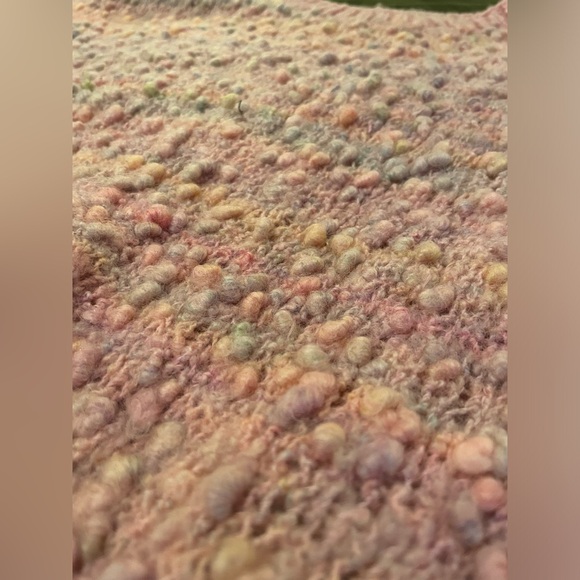 Vintage 80’s Popcorn Pink Sweater - Picture 2 of 5